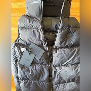 Moncler Black Quilted Down Jacket Size Medium  2 Matt Black